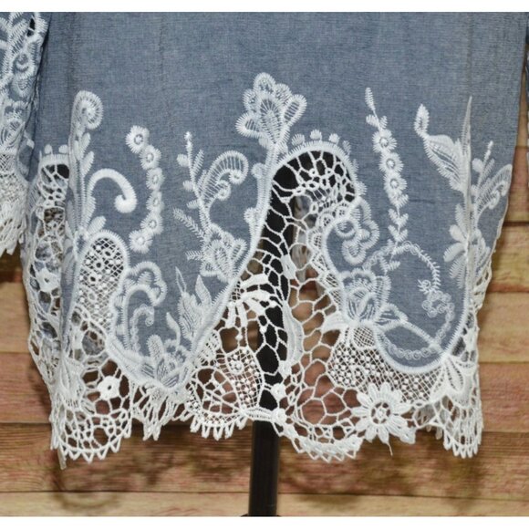 Roaman's Chambray Boho Long Bell Sleeve Pullover Lace Trim Tunic Blouse Size 22W - Picture 4 of 12